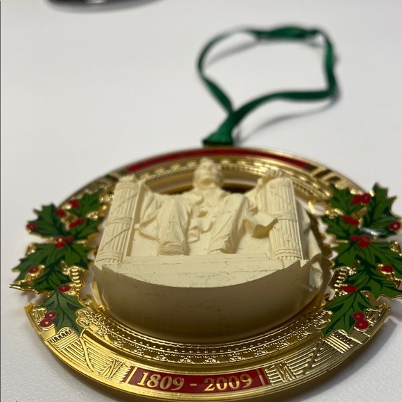 White House Historical Association 2009 Abraham Lincoln Holiday Ornament - Picture 6 of 7